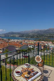 Zoi Luxurious Seaview Retreat - Image 2