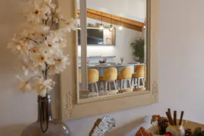 Zoi Luxurious Seaview Retreat - Image 3