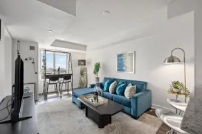 Luxury city views - Free Parking | Pool, Hot Tub - Image 2