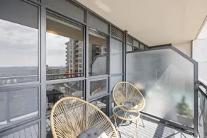 Luxury city views - Free Parking | Pool, Hot Tub - Image 3