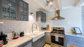 Contemporary Garden Condo in Uptown Phoenix - Image 3