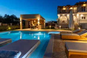 Paris Family Villa! - Image 2