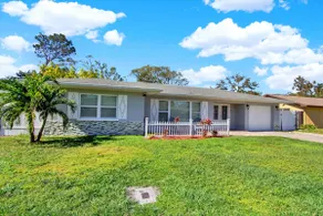 Beach Retreat| HotTub| Sleeps 10|4 Bedroom/3 Baths - Image 4