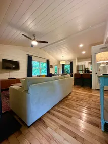 Cashiers Cottage - central location, 5 min to downtown, dog-friendly - Image 2