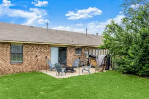 Clean | Cozy 2BR | Patio | Near Razorback Stadium - Image 5