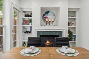 Art Lux Bethesda | Stylish 2B + Library| Game Room - Image 3