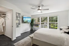 Art Lux Bethesda | Stylish 2B + Library| Game Room - Image 4