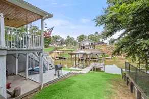 Beautiful Cottage on Lake Livingston - Image 5