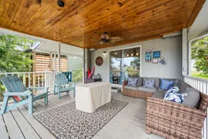 Beautiful Cottage on Lake Livingston - Image 4