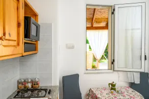 Garden Apartments Ischia Studio Fiorid'Arancio - Image 4