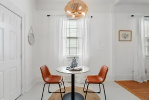 5-Min Walk to Starland Yard, Fast WiFi, Modern Apt - Image 4