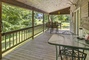Hocking Hills Half Stoned Cabin in the Woods - Image 5