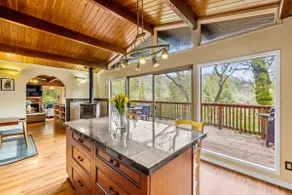 The Cozy Pinecone with Hottub and Deck Forestville - Image 2
