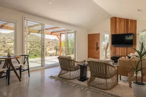Calico Landing, Desert Pool + Spa Retreat. - Image 4