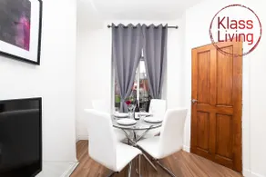 Cosy Apartment by Klass Living Bellshill - Image 2