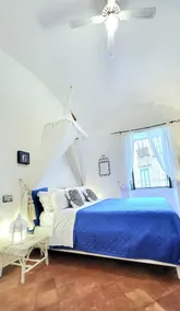 Vicolo23 | Romantic and Newly Reno: 1 min to Beach - Image 2