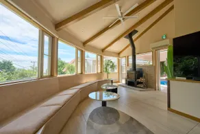 Italian resort with a rooftop pool patio in Izu, featuring a natural hot spring, sauna, BBQ, fireplace, and workspace - Image 4
