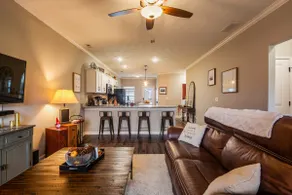 Cozy Neighborhood Home - 10 min to Louisville! - Image 2