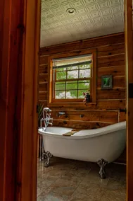 Lulu’s Lodge | Hot Tub + Stone Fireplace - Image 3