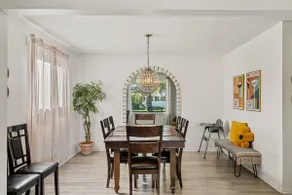 Spacious Group Home with 2 Suites - Image 3
