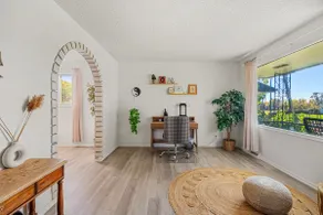 Spacious Group Home with 2 Suites - Image 5