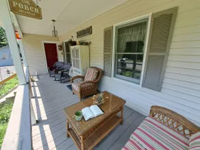 3 Bedroom house near Lexington w/ HOT TUB! - Image 5