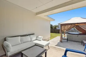 3 Bed House Fenced Yard | Hot Tub & Pet Friendly - Image 2