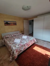 STELLA MARINA holiday apartment, 450 meters from the sea, independent entrance - Image 4