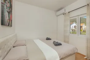 Stunning View Apartment - Image 3