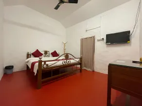 Tipperary Bamboo Villa - budget-friendly stay - Image 2