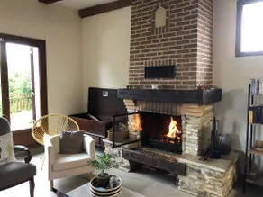 Large Charming Barn with 5000m² Garden &Fireplace - Image 4