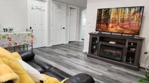 Very Close to Airport, ElegantSuite With Side Entr - Image 4