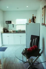 VillaBella Cozy & Bright 1BR | QuietArea + Beaches - Image 2