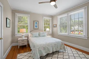 Historic, private home, walk to waterfront park - Image 3