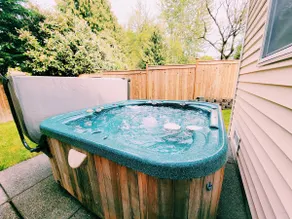 Spacious 4 Bedroom Home w/Private Patio & Hot Tub - Image 2