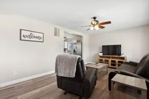 Cute 3 b/1b for long term stay *NO cleaning fee - Image 3
