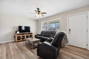 Cute 3 b/1b for long term stay *NO cleaning fee - Image 2