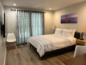Newly Remodeled Two Suite Garden Unit - Image 3