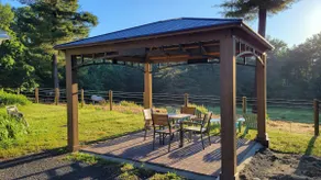 Serene 1-bedroom suite on 75 acre horse property - Image 4