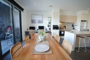 Torquay Luxe Retreat - Image 5