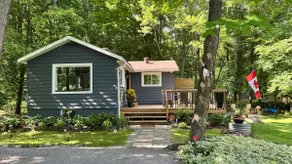 Northern Cottage with Hot Tub, Trent Lakes - Image 3