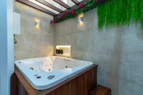 Apartment with Garden and Jacuzzi Leblon Praia Rio - Image 3