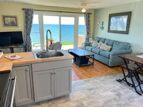 Cozy Lake Ontario Waterfront Breathtaking Views - Image 5