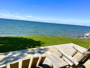Cozy Lake Ontario Waterfront Breathtaking Views - Image 4