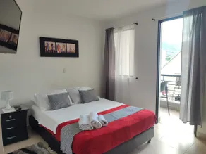 Well-lit apartment near Bolivar with balcony- elevator - Image 2