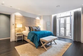 The MayFair Residence Super King Luxury VIP - Image 2