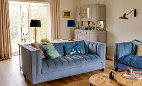 Flamboyant Farmhouse in Baarlo with Hot Tub, Garden - Image 3