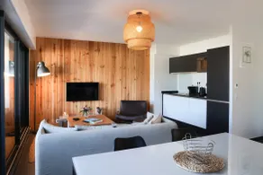 Terrace and Jacuzzi Suite (from 02.14 to 10.31) - Image 4