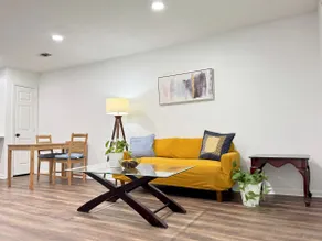 Spacious Entire Home in Great Location ! - Image 2