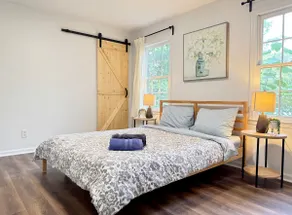 Spacious Entire Home in Great Location ! - Image 5